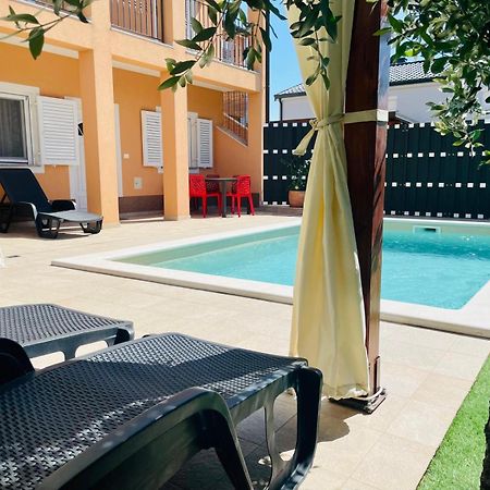 Boutique Apartment With Private Pool For Your Exclusive Use Новиград Экстерьер фото