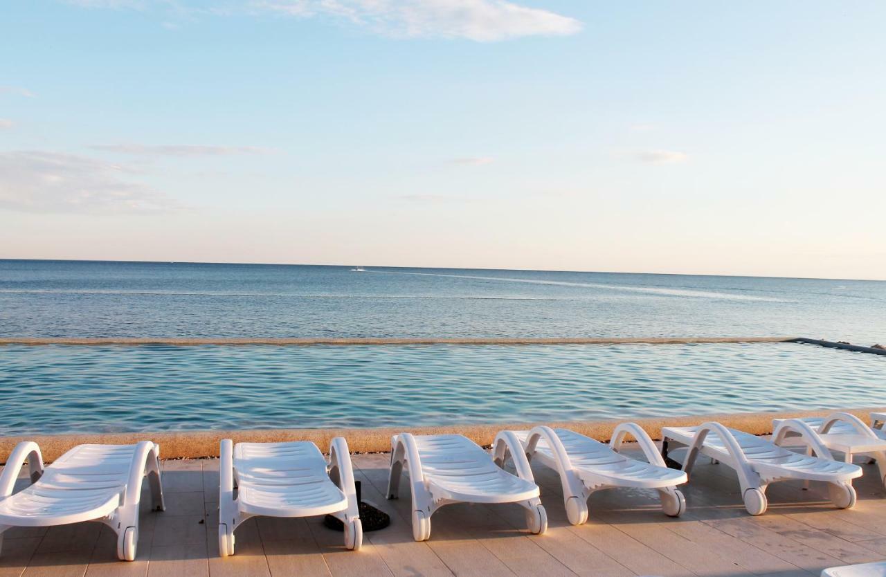 Boutique Apartment With Private Pool For Your Exclusive Use Новиград Экстерьер фото